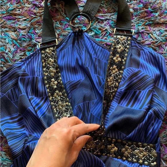 Top - Picture 2 of 6